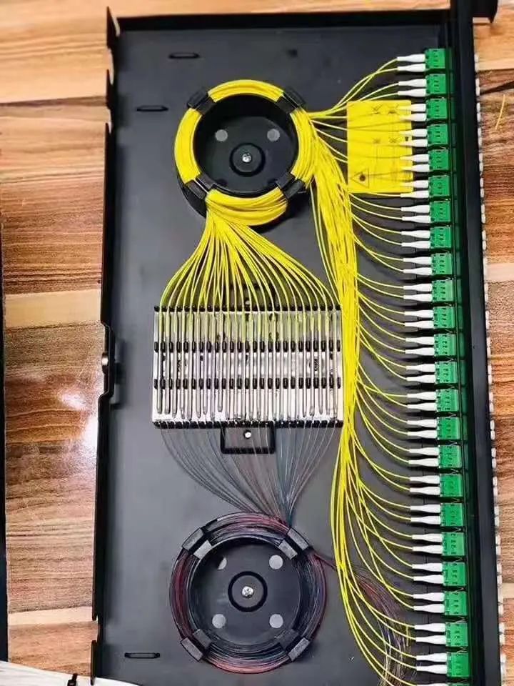 单模光纤结构图